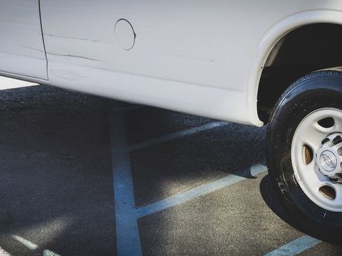 Used 2019 Chevrolet Express 2500 w/ Driver Convenience Package image 6