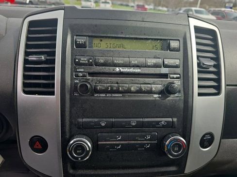 Used 2011 Nissan Frontier PRO-4X image 23