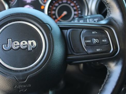Used 2022 Jeep Wrangler Unlimited Sport AWD/4WD image 19