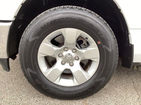 Used 2019 RAM 1500 Big Horn image 13