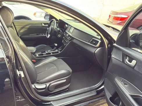 Used 2018 Kia Optima S w/ Panoramic Sunroof Package image 25