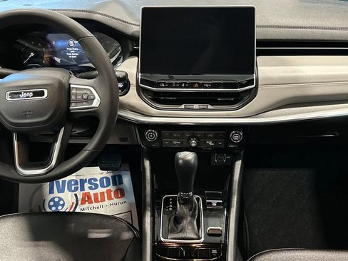 Used 2024 Jeep Compass Limited AWD/4WD image 29