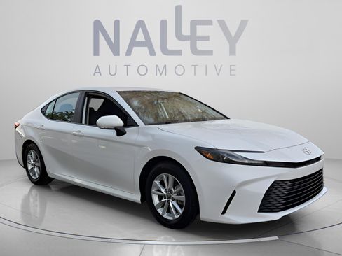 Certified 2025 Toyota Camry LE FWD image 7