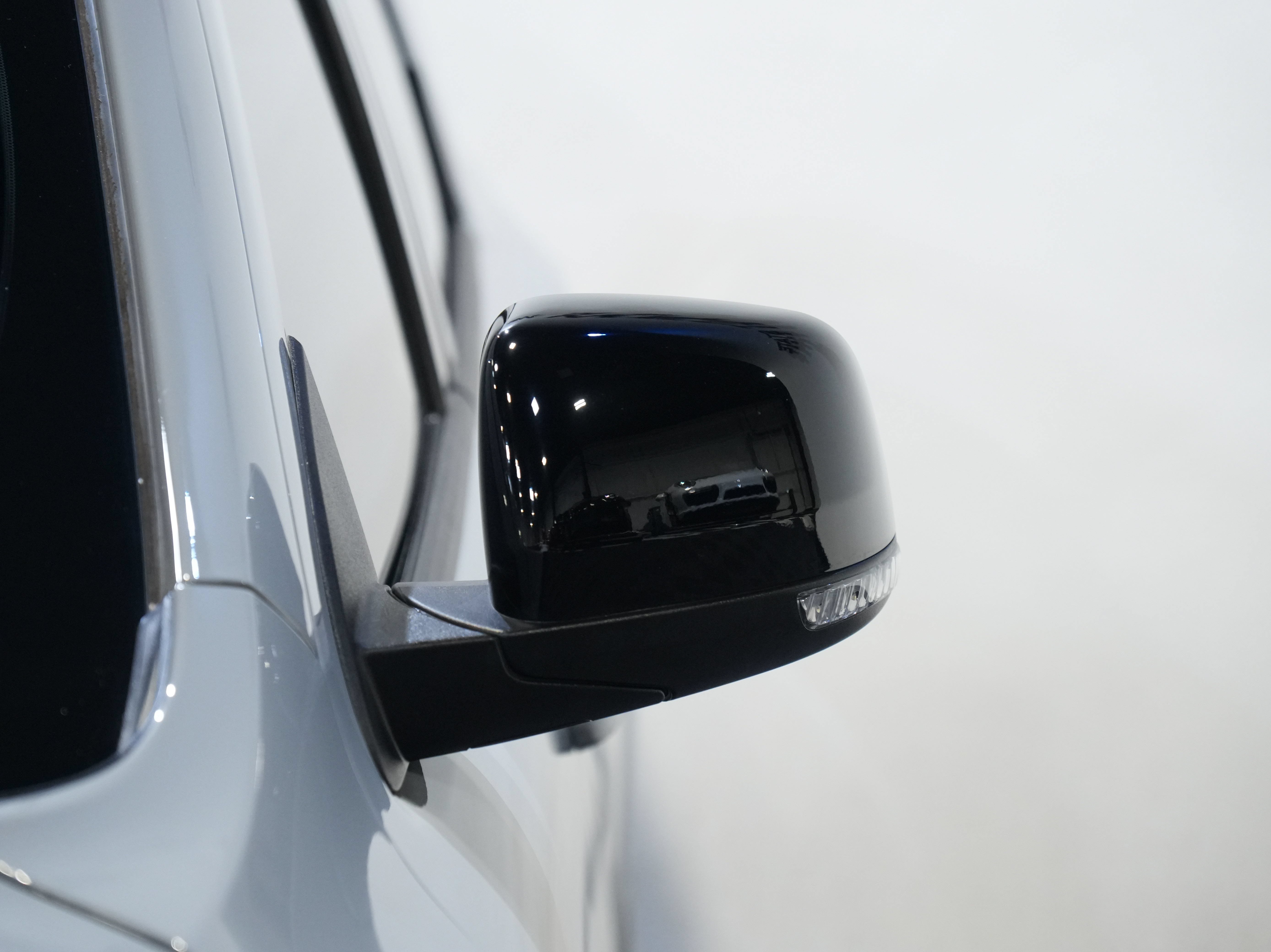 Used 2023 Dodge Durango SRT AWD/4WD image 11