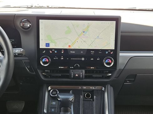 Used 2024 Lexus GX 550 w/ Accessory Package (2T) AWD/4WD image 24