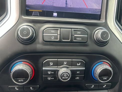 Used 2019 Chevrolet Silverado 1500 LT Trail Boss AWD/4WD image 25