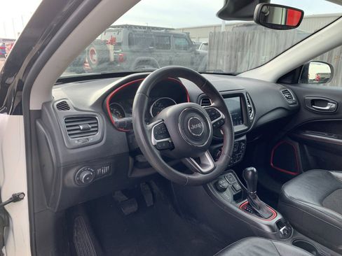 Used 2021 Jeep Compass Trailhawk image 11