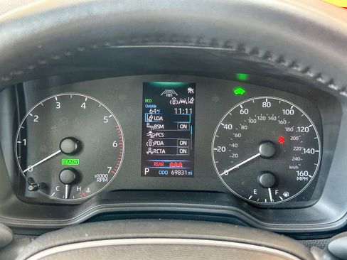 Used 2023 Toyota Corolla SE w/ SE Package FWD image 21