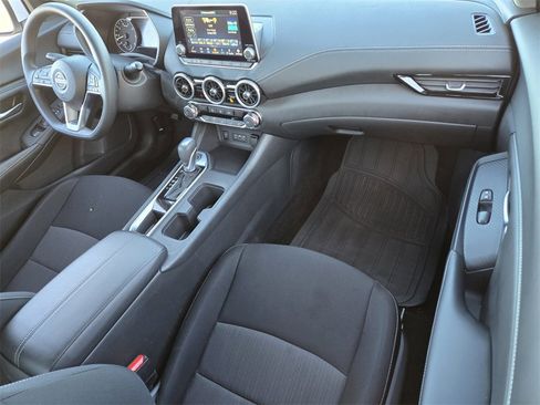Used 2025 Nissan Sentra SV image 18