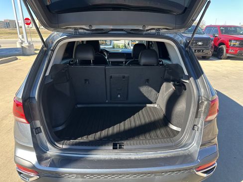 Used 2022 Volkswagen Taos SE image 5