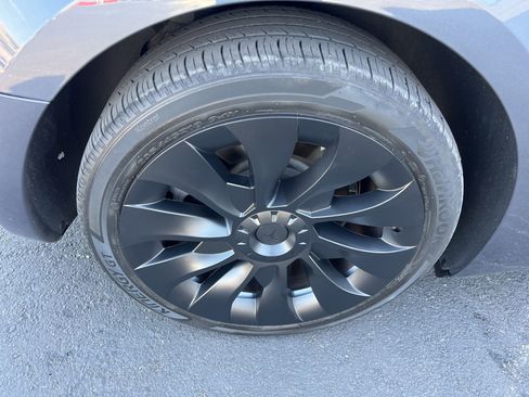 Used 2023 Tesla Model 3 Standard Range RWD image 12