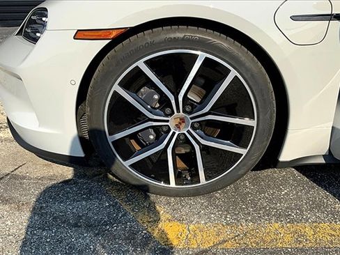 New 2025 Porsche Taycan image 14