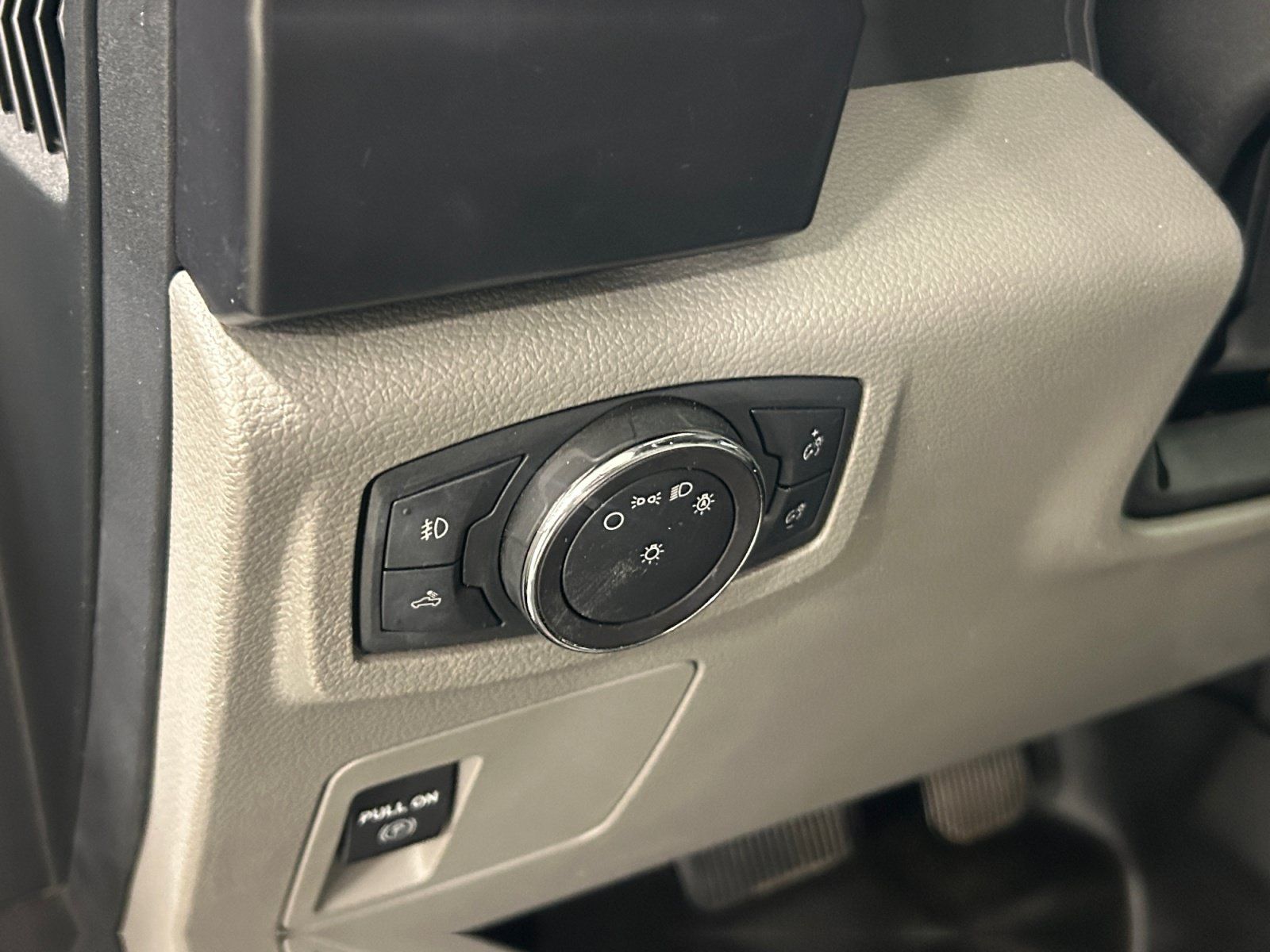 Used 2019 Ford F150 XL w/ Equipment Group 101A Mid RWD image 13