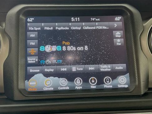 Used 2021 Jeep Gladiator Willys image 16