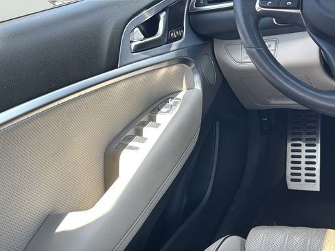 Used 2019 Genesis G70 3.3T Advanced w/ Elite Package RWD image 19