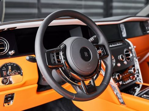 Used 2025 Rolls-Royce Cullinan image 49