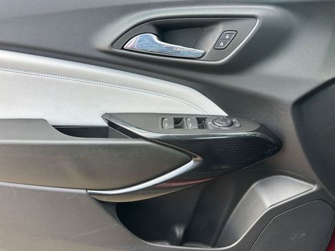 Used 2025 Chevrolet Trax LT image 20