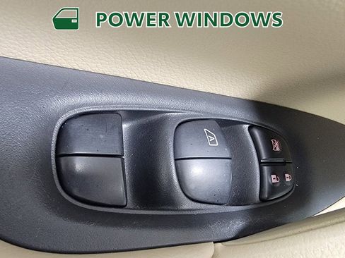 Used 2016 Nissan Rogue S image 24