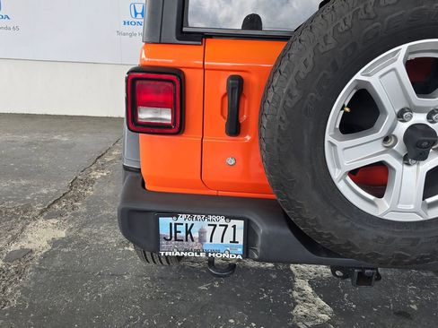 Used 2019 Jeep Wrangler Sport AWD/4WD image 34