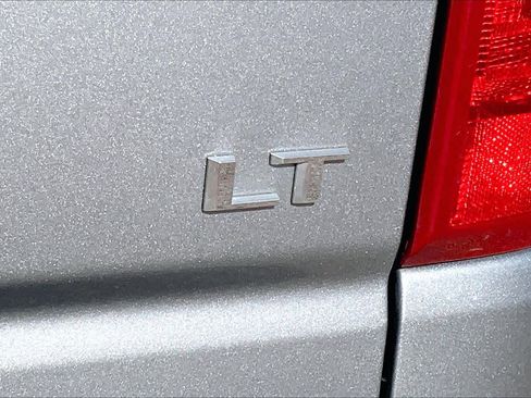 Used 2025 Chevrolet Silverado 1500 LT image 9