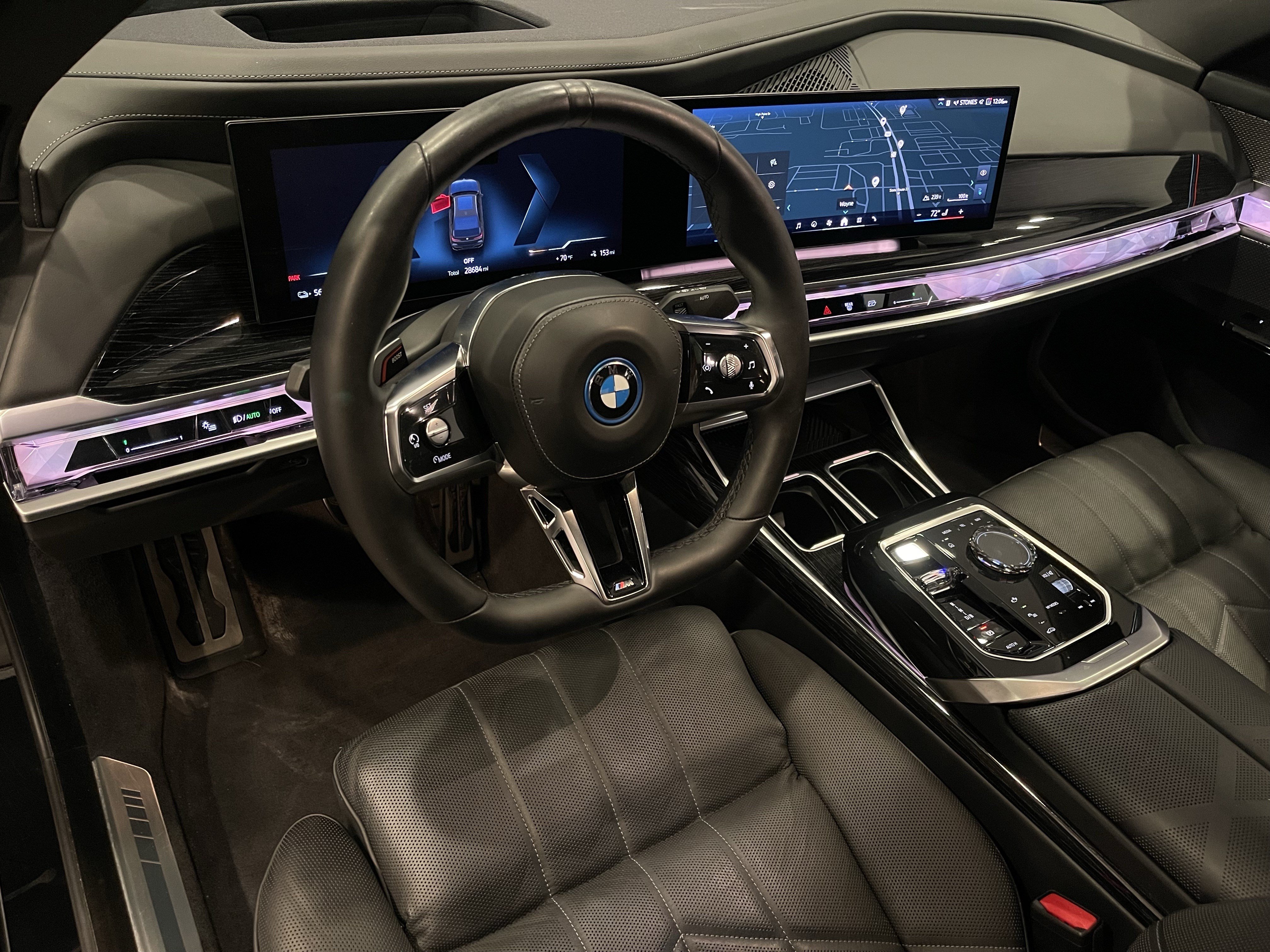 Certified 2024 BMW i7 xDrive60 AWD/4WD image 13