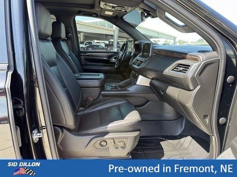 Certified 2022 Chevrolet Suburban Z71 w/ Luxury Package AWD/4WD image 18