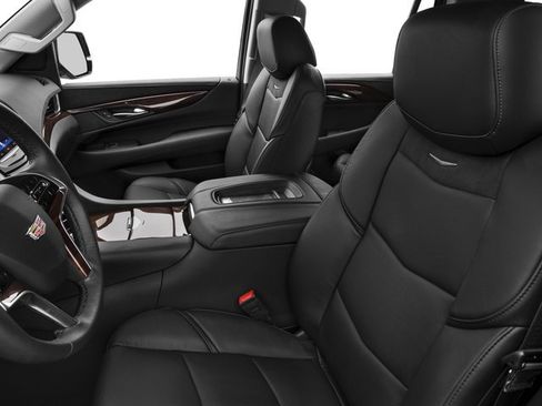 Used 2017 Cadillac Escalade Premium Luxury image 12