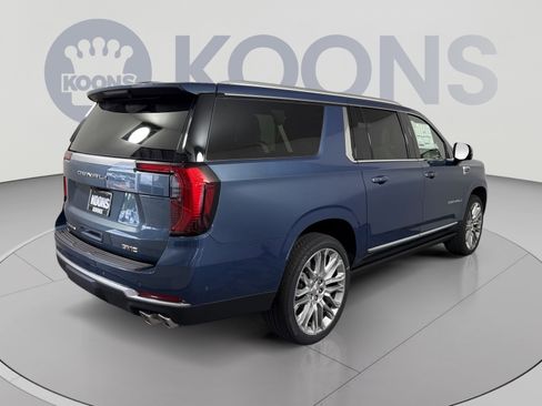 New 2026 GMC Yukon XL Denali w/ Denali Reserve Package AWD/4WD image 7
