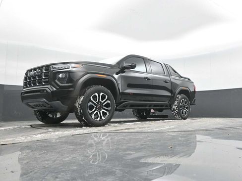 New 2026 GMC Canyon AT4 w/ Nightfall Edition image 38
