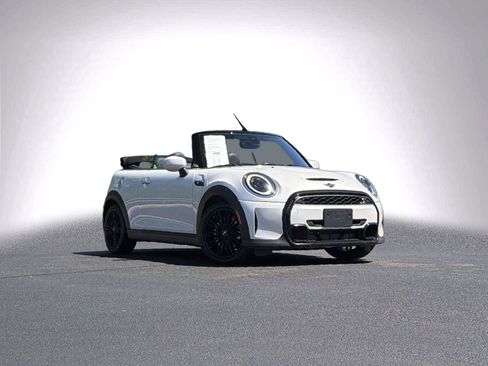 Used 2024 MINI Cooper S FWD image 2