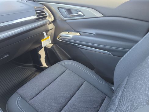New 2027 Chevrolet Traverse LT w/ Driver Confidence Package FWD image 21