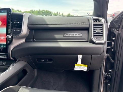 New 2026 RAM 2500 Laramie AWD/4WD image 27