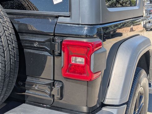 Used 2020 Jeep Wrangler Unlimited Sport AWD/4WD image 12
