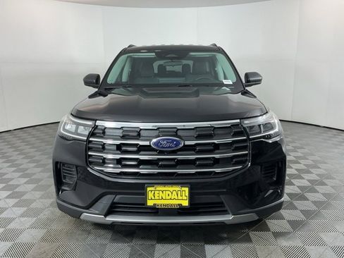 New 2026 Ford Explorer Active image 2