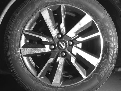 Used 2025 Nissan Versa SV FWD image 12