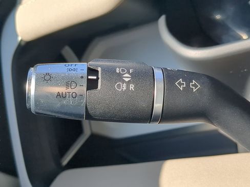 Used 2022 Land Rover Defender 110 SE image 57