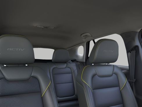 New 2026 Chevrolet Trax ACTIV FWD image 24
