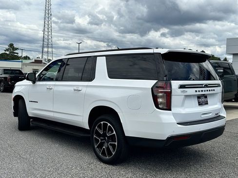 Used 2022 Chevrolet Suburban RST w/ Luxury Package image 27