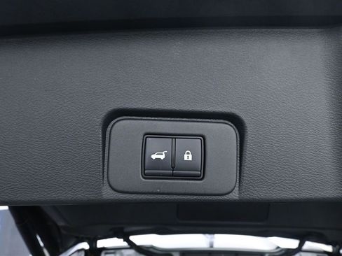 Used 2023 Nissan Rogue Platinum w/ Platinum Premium Package image 26