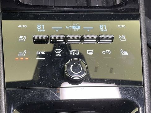 Used 2025 Porsche Cayenne S image 34