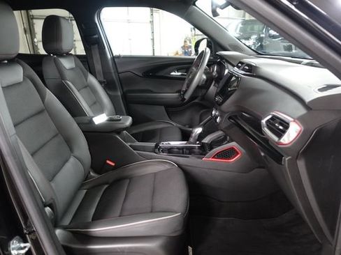 Used 2023 Chevrolet TrailBlazer RS w/ Convenience Package FWD image 25
