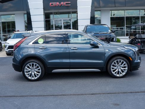 Used 2019 Cadillac XT4 Premium Luxury w/ Cold Weather Package FWD image 2