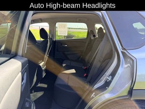 Used 2024 Nissan Rogue SV AWD/4WD image 9