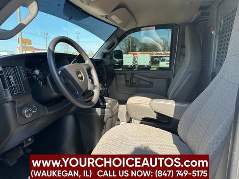 Used 2016 Chevrolet Express 2500 RWD image 10