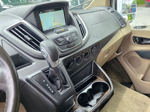 Used 2018 Ford Transit 250 148 Medium Roof w/ Exterior Upgrade Package RWD image 18