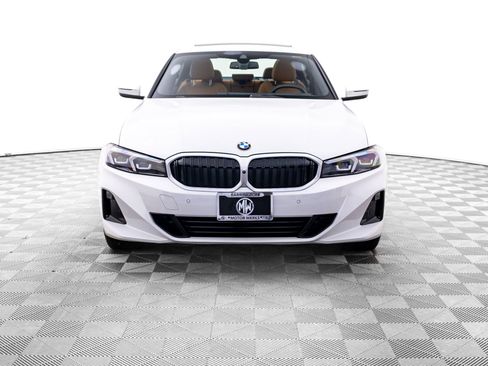Certified 2025 BMW 330i xDrive Sedan w/ Premium Package AWD/4WD image 9