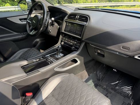 Used 2019 Jaguar F-PACE SVR AWD/4WD image 24