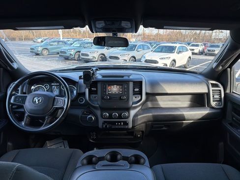 Used 2024 RAM 3500 Tradesman w/ Chrome Appearance Group image 11