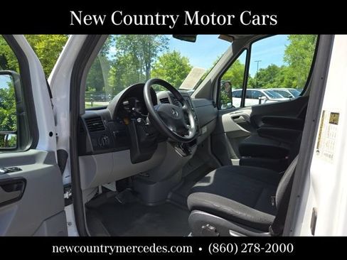 Used 2016 Mercedes-Benz Sprinter 2500 image 13