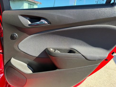 Used 2018 Chevrolet Cruze LT w/ Convenience Package FWD image 16